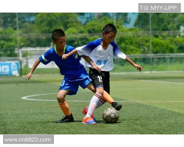 任鑫足球之路：从青涩少年到职业球员的奋斗历程与梦想追逐